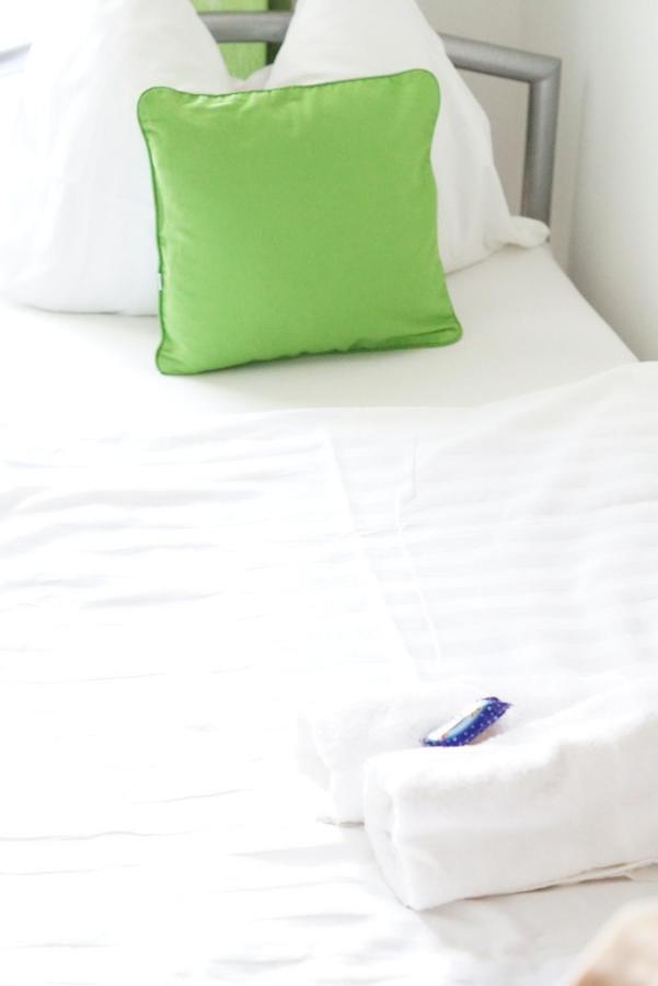 Contactless Check-In Room4You Waehring Відень Екстер'єр фото